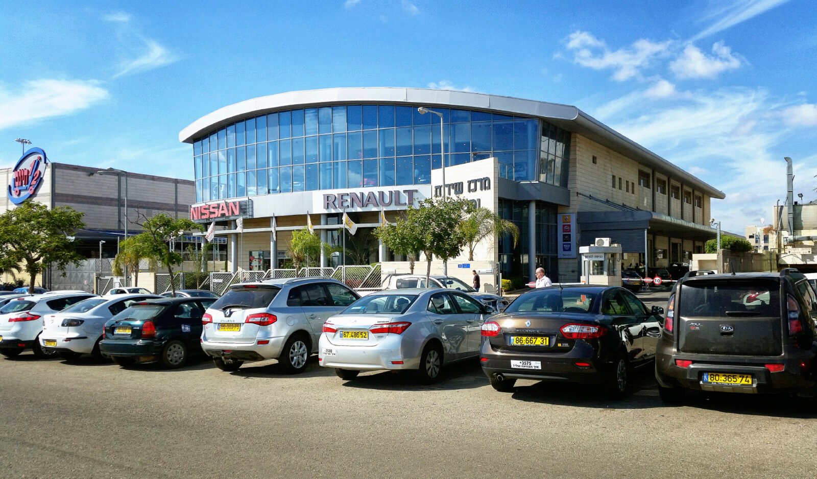 In addition to sales, they specialise in being able to carry out the following work and repairs on Renault and Nissan vehicles. The centre is located at 14 Lehi Street Nissan Renault Service Center